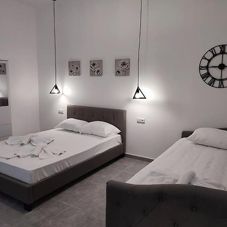 Tom'S Design Apartment Palaiontsiflikion Luaran gambar